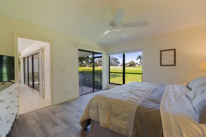FLO HOUSE 11