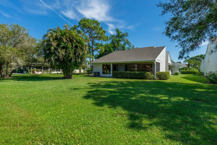 FLO HOUSE 25