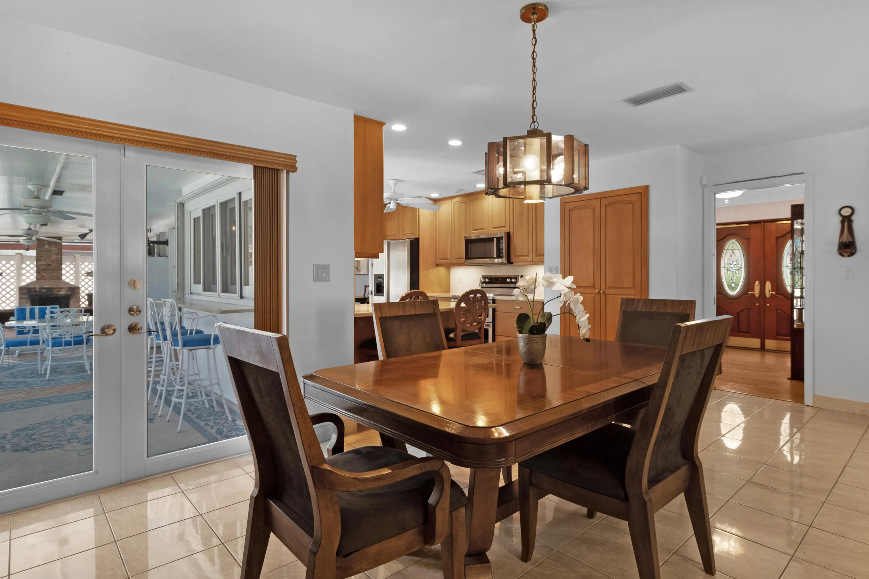 AccuTour_01 2141-ne-67th-st-020