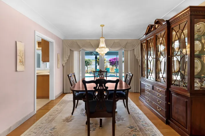 AccuTour_01 2141-ne-67th-st-013