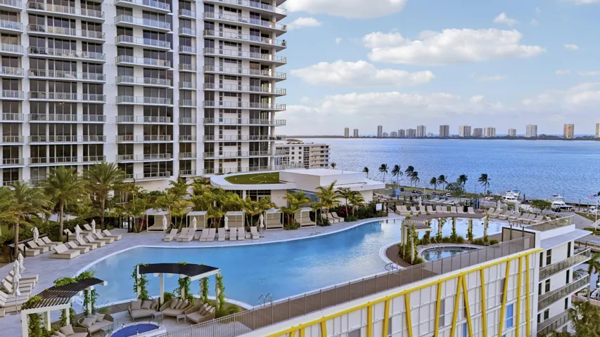 pool - 6th floor