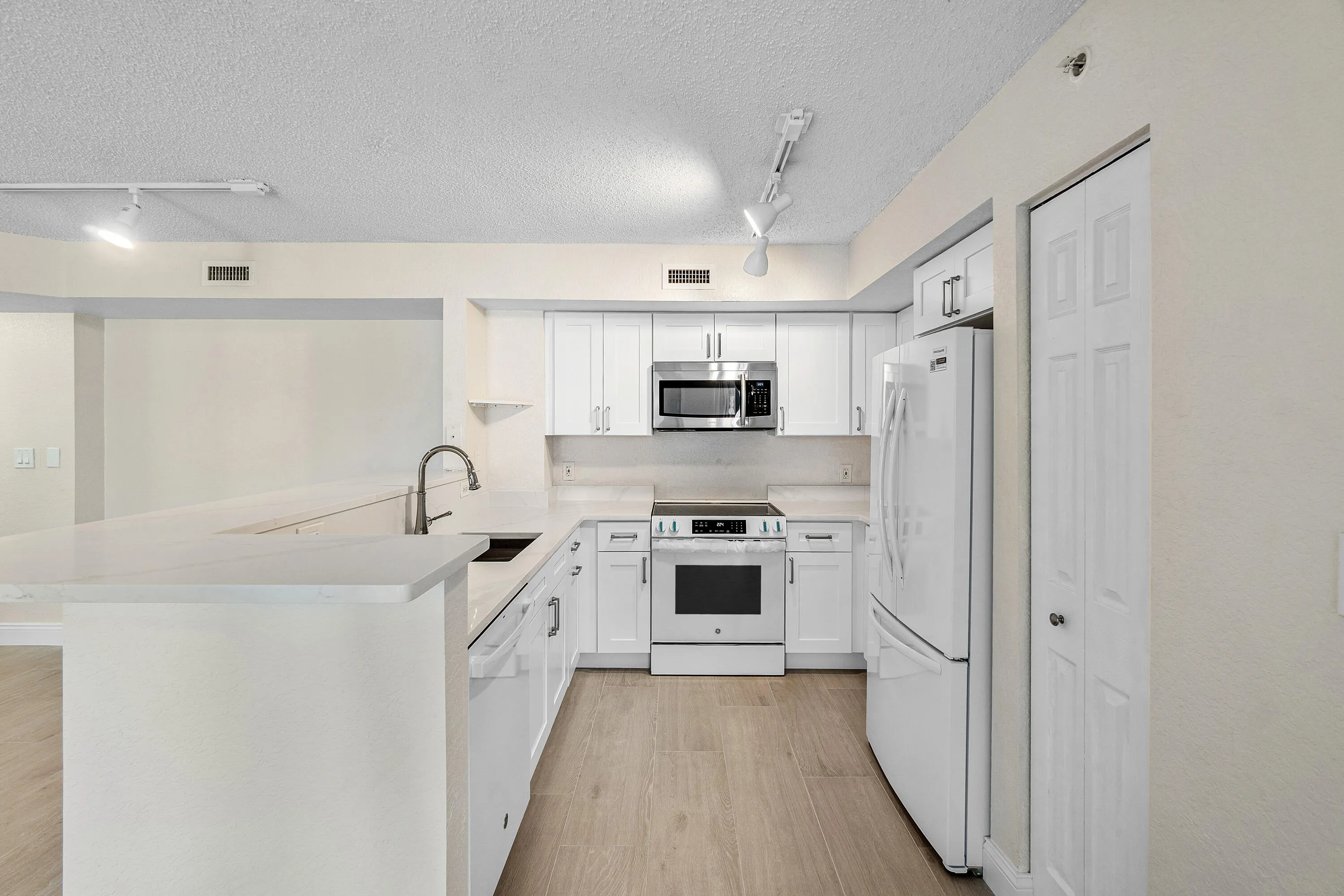 011-1801NorthFlaglerDrive-835-WestPalmBe