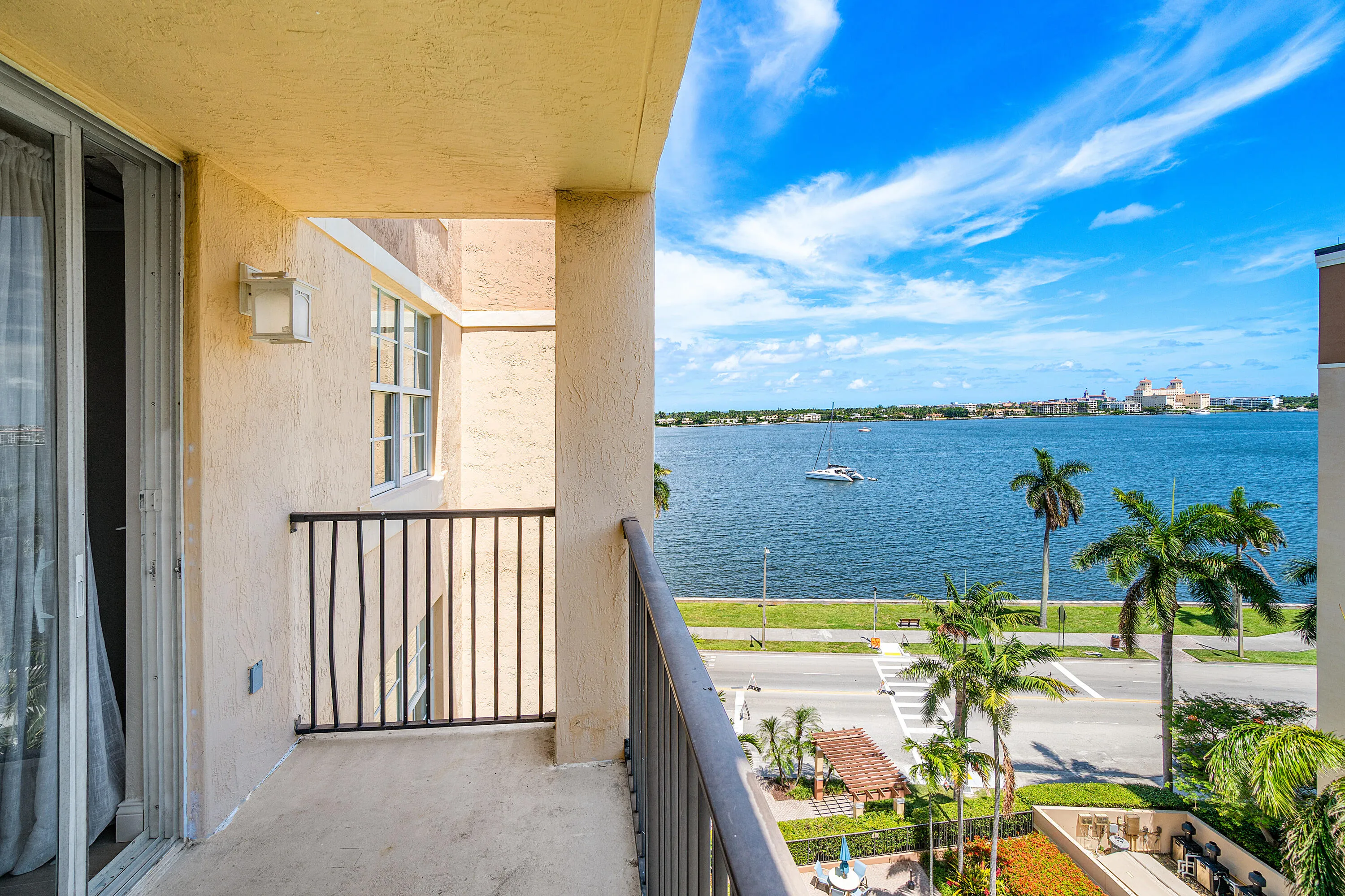 027-1801NorthFlaglerDrive-835-WestPalmBe