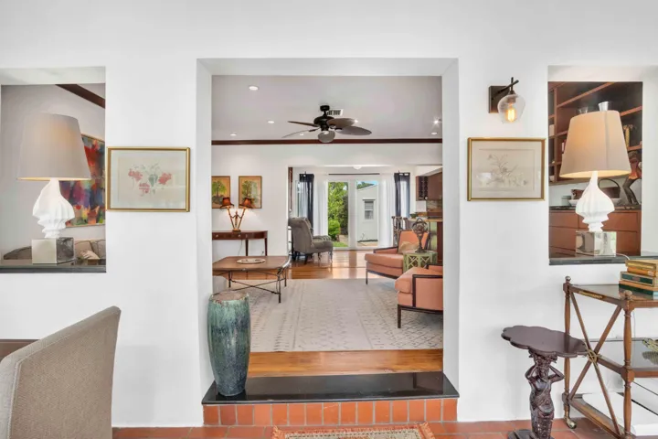 Entry to living area