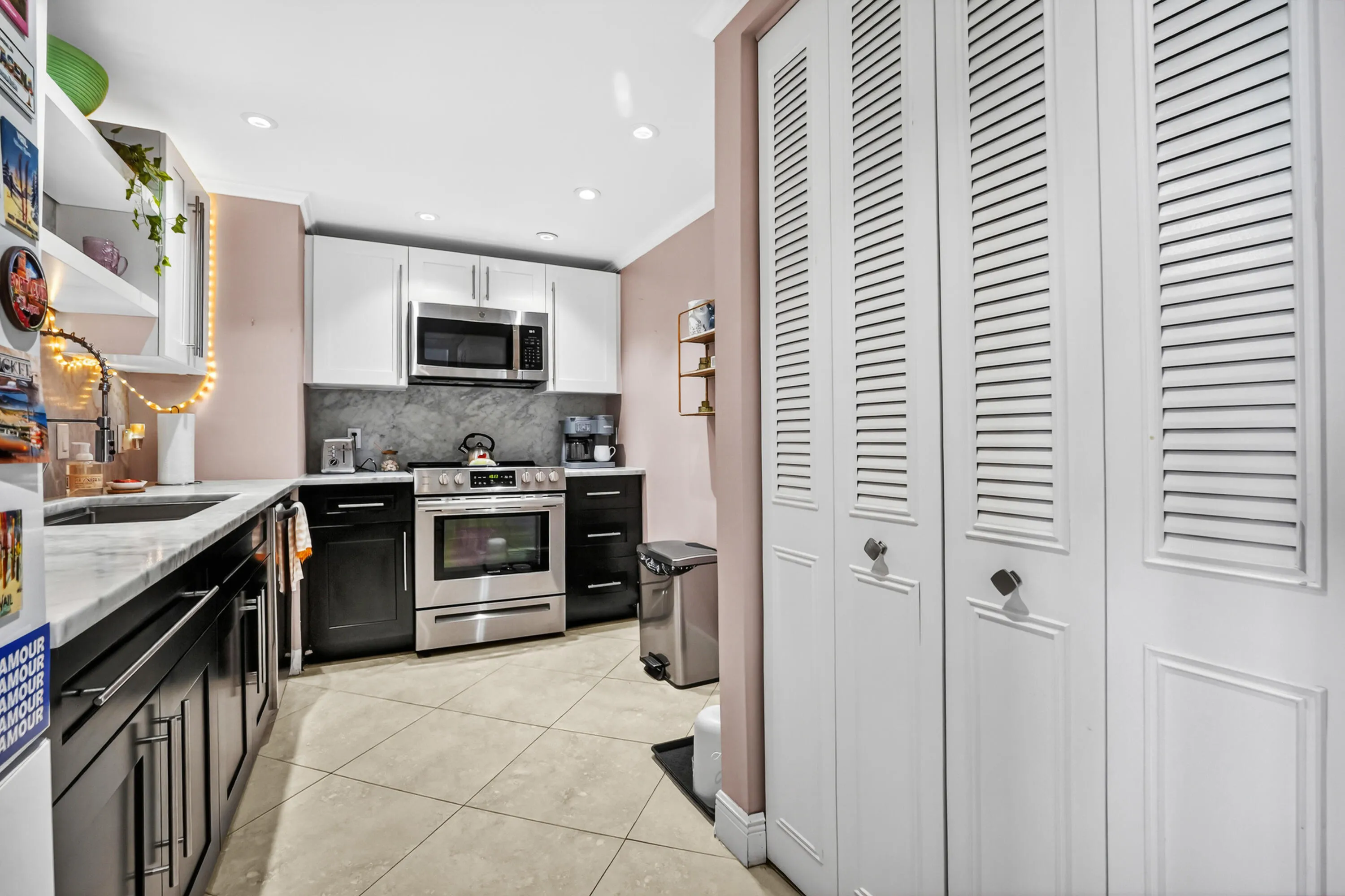 15 Kitchen 01