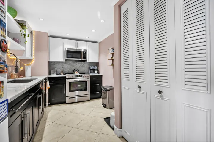 15 Kitchen 01