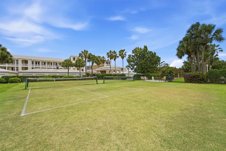 Grass tennis court