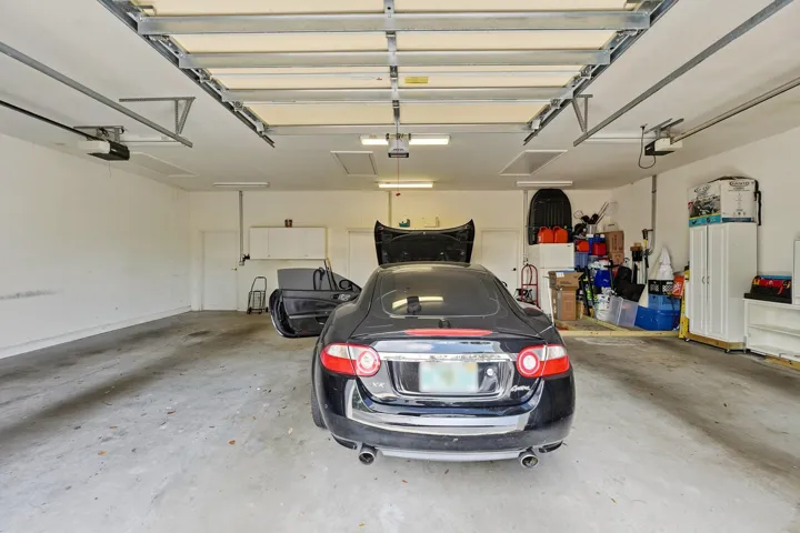 1 Car garage