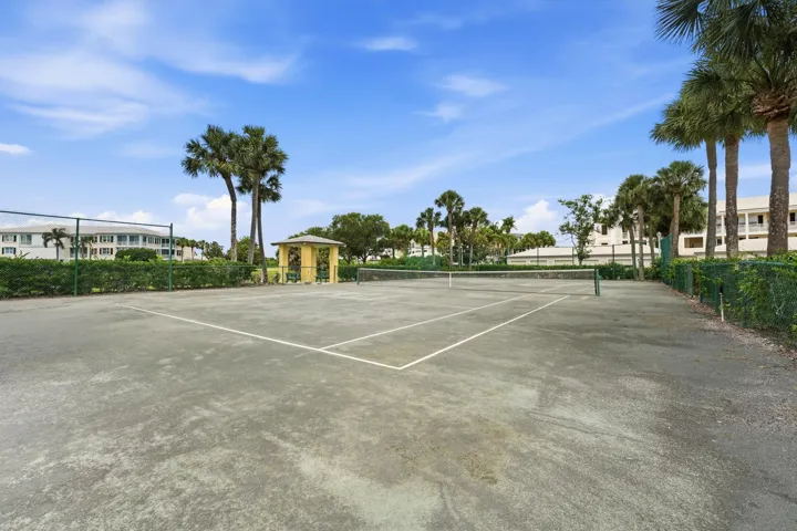 Grass tennis court