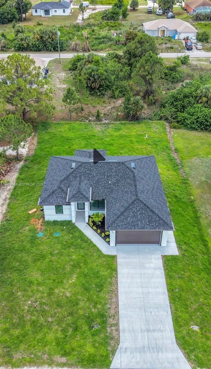 Property photo 35