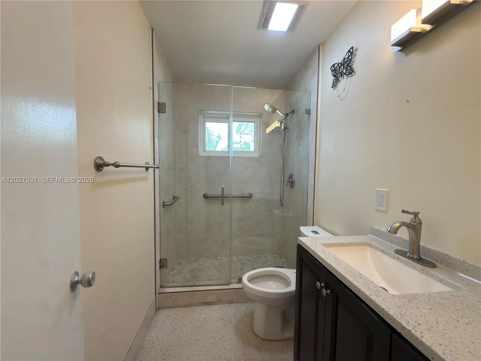 2ND BATHROOM