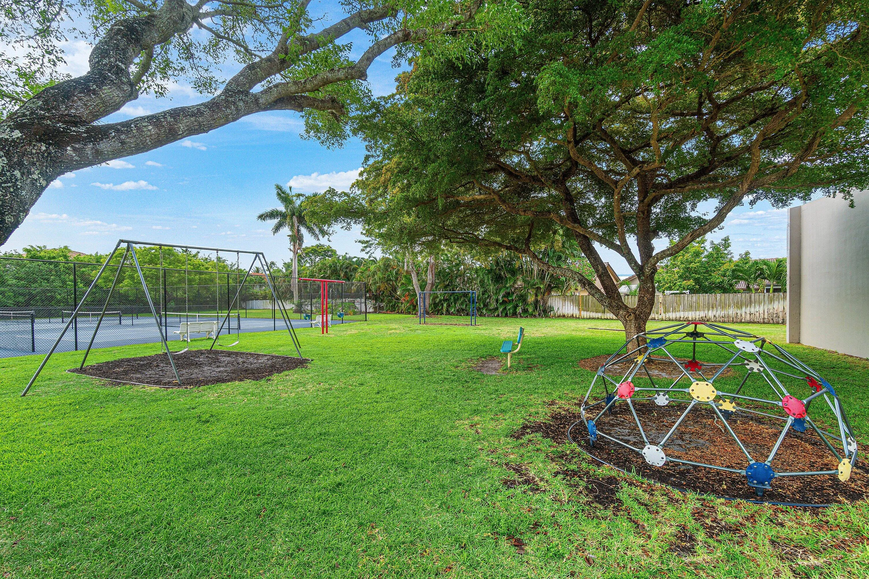 038-9297 playground