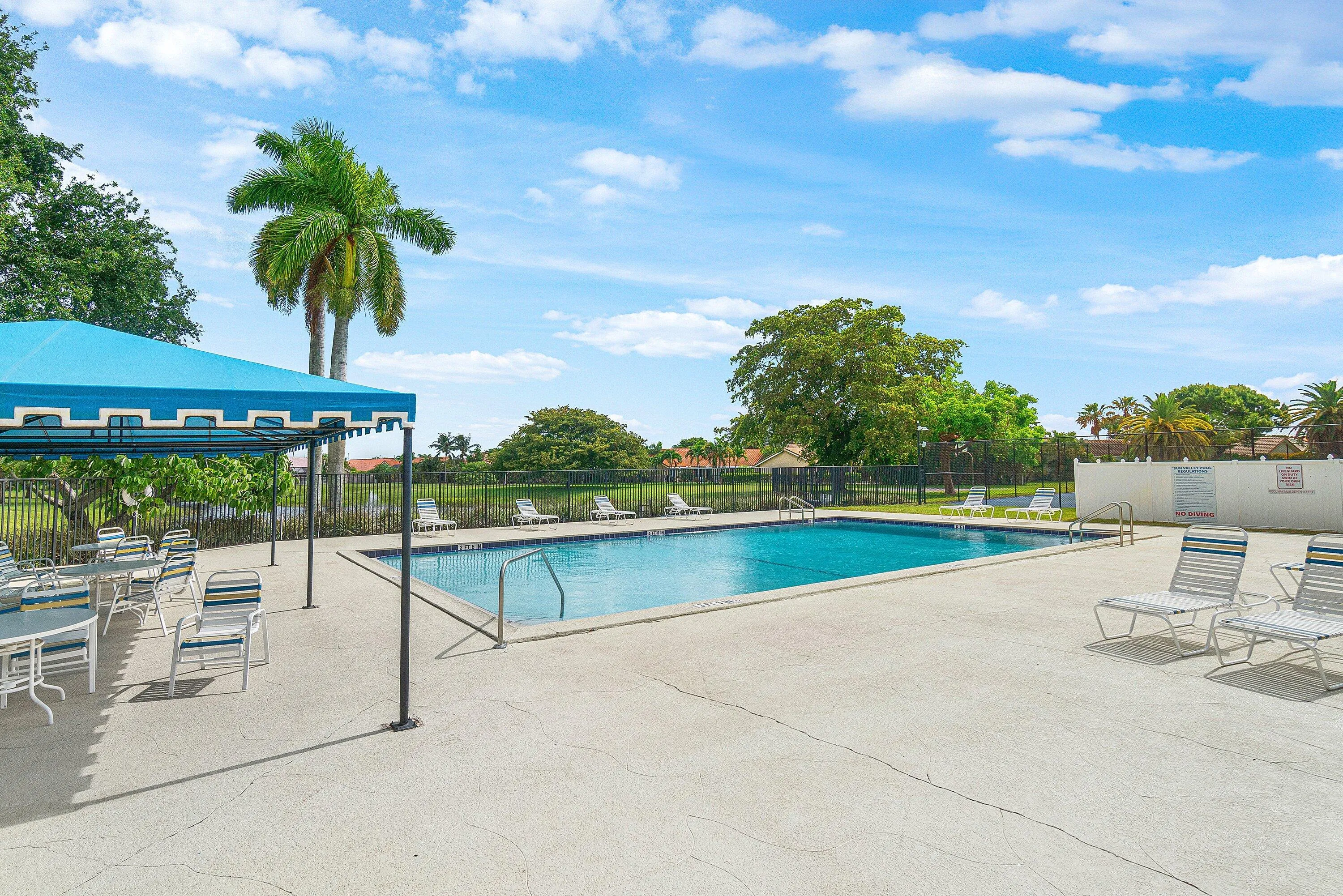 037-9297LaurelGreenDrive-pool