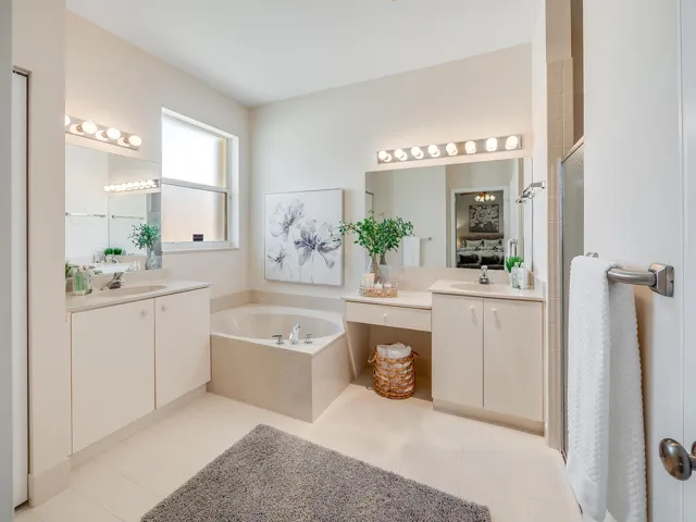Primary Ensuite Bath