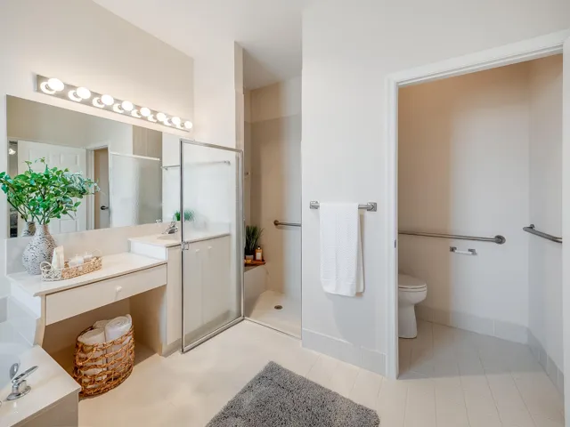 Primary Ensuite Bath