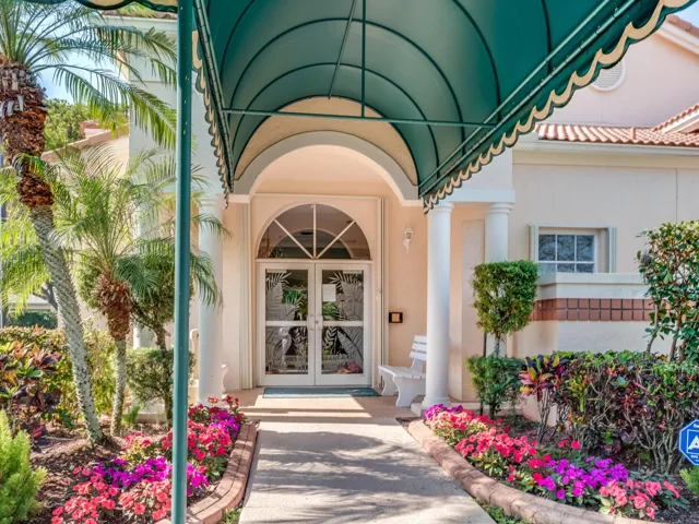 Summer Chase Clubhouse Entrance