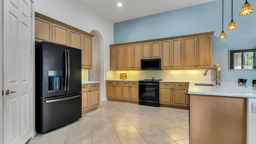 Spacious Kitchen