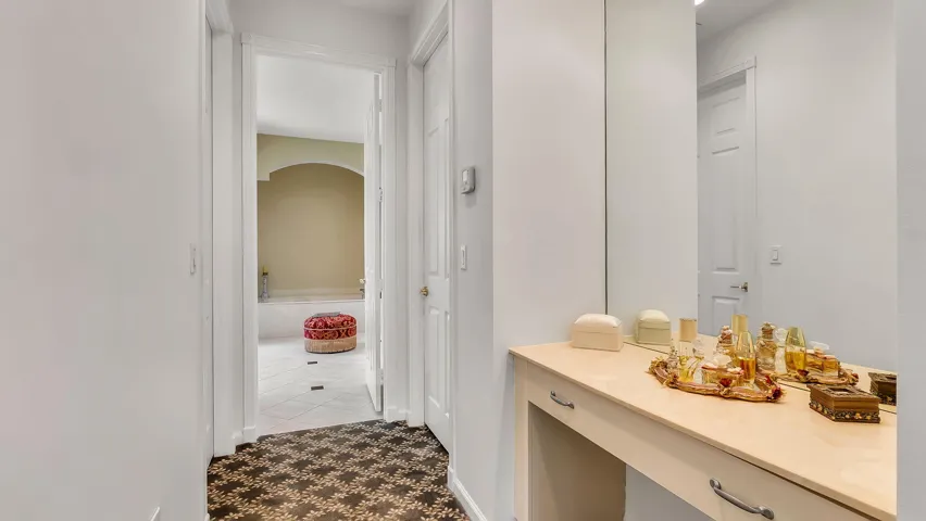 Primary Dressing Area