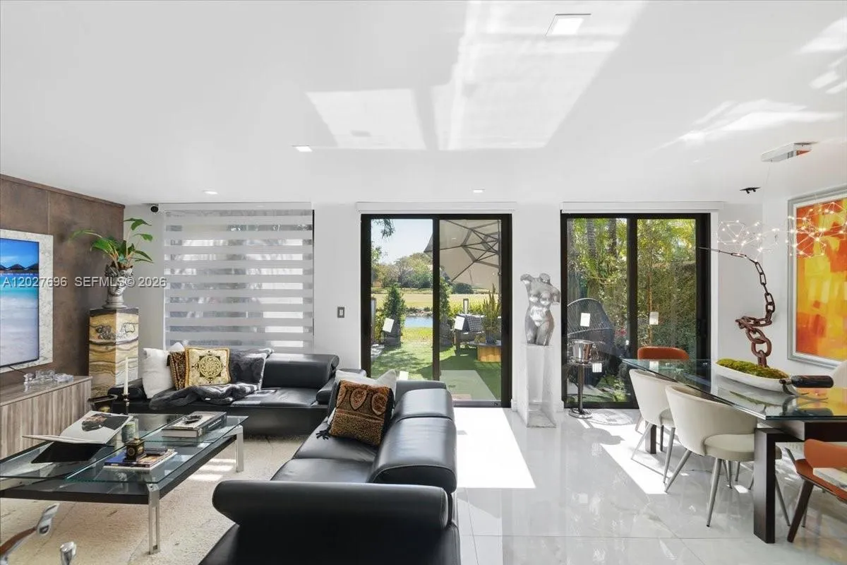 Property photo 102