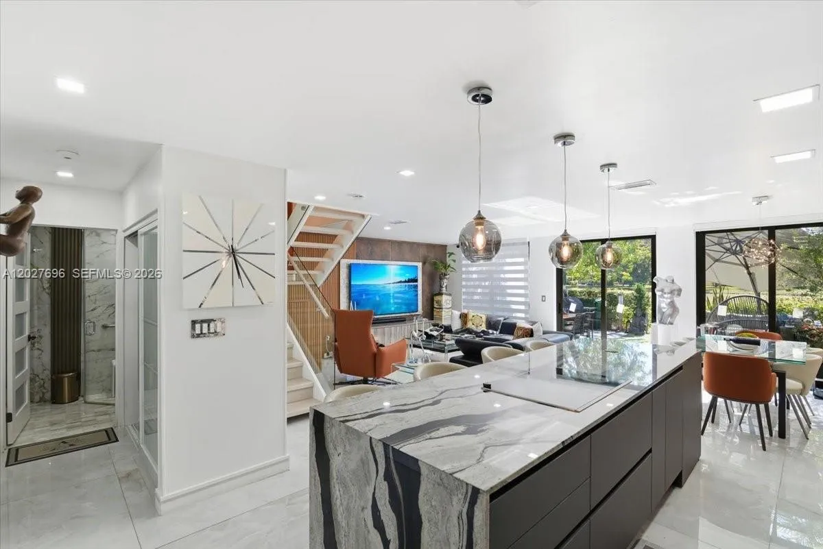 Property photo 161