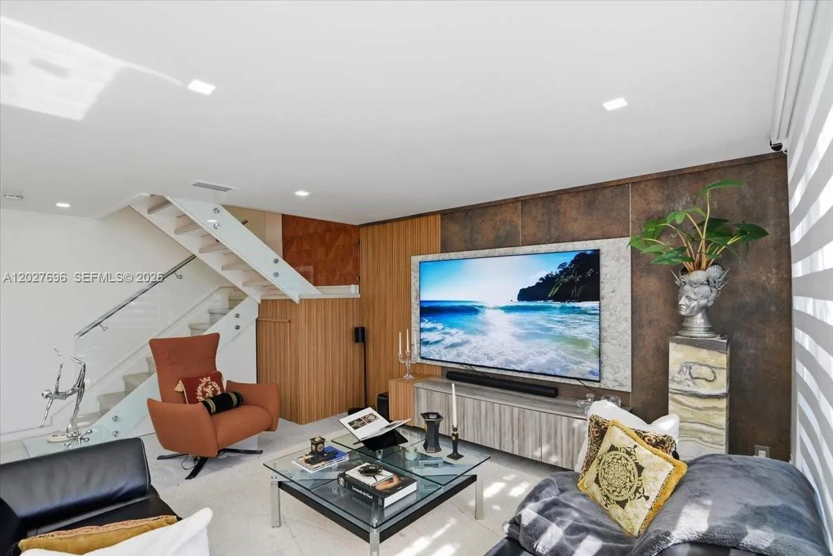 Property photo 151