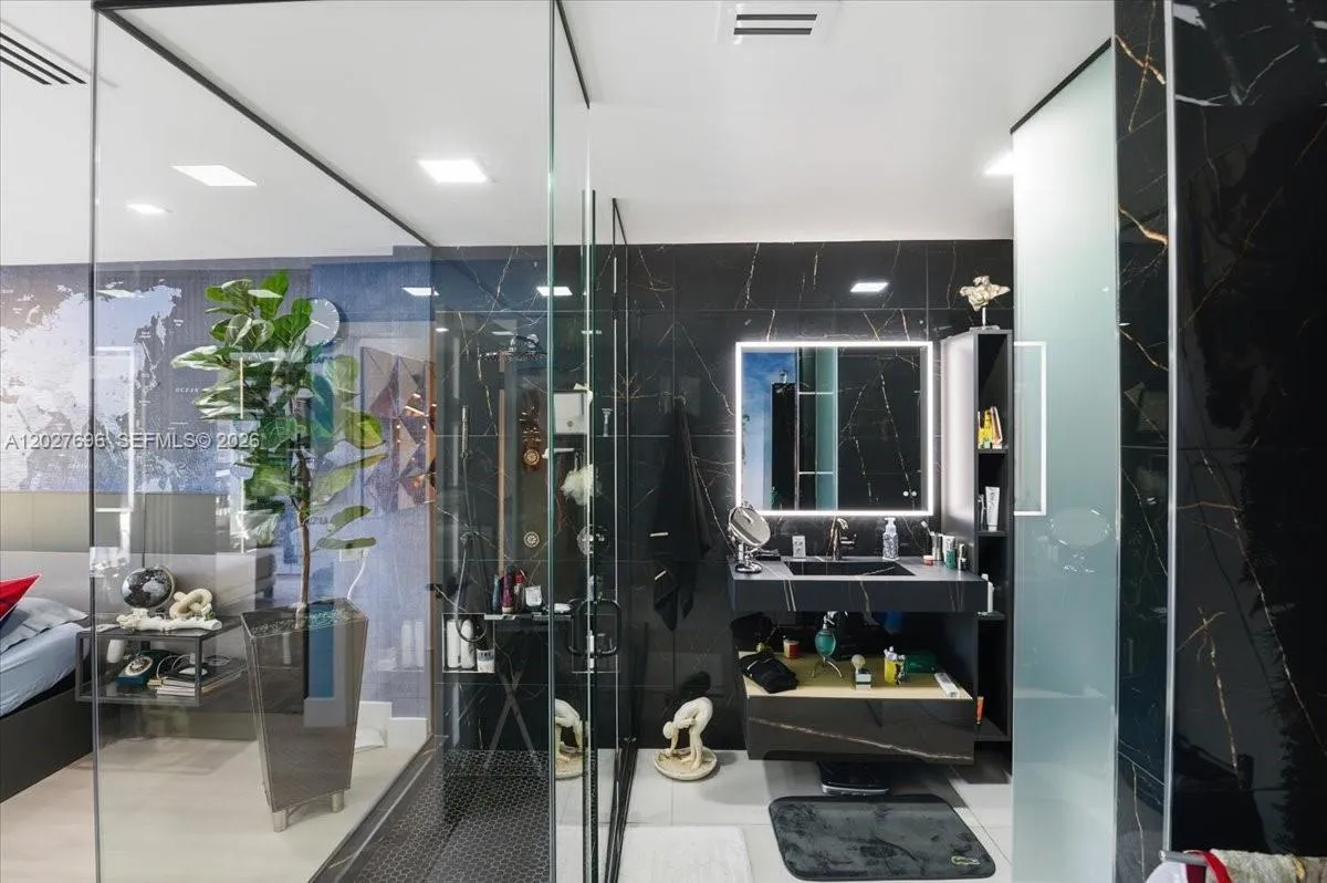 Property photo 73