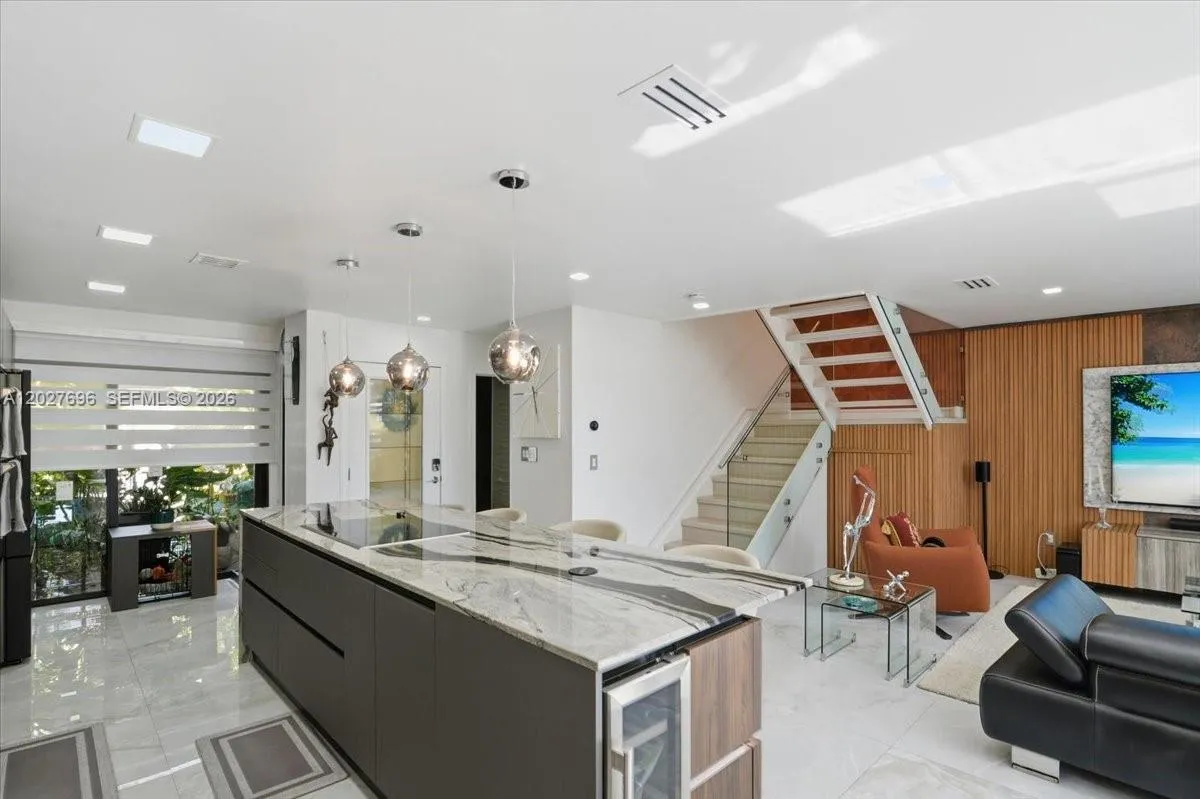 Property photo 146