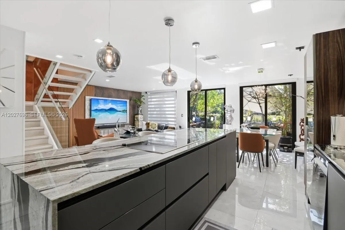 Property photo 136