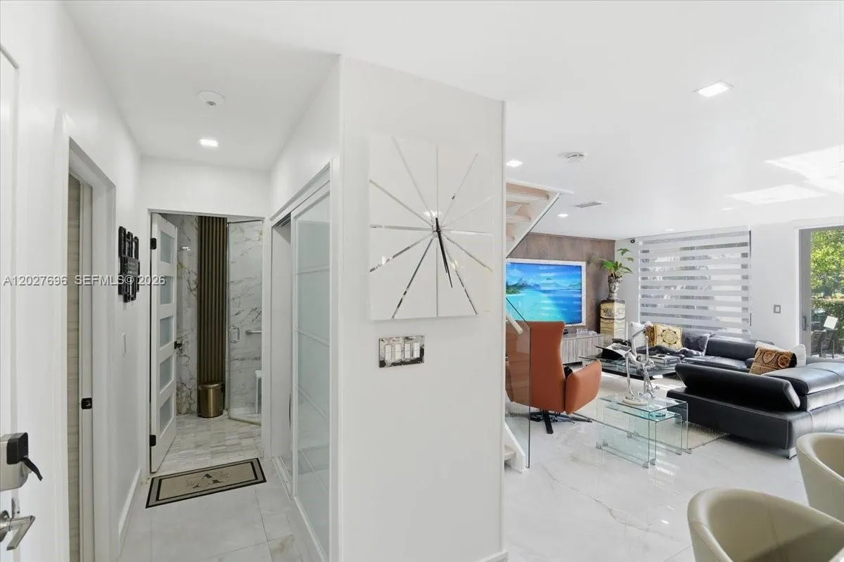 Property photo 115