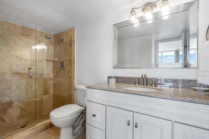 2nd Bathroom