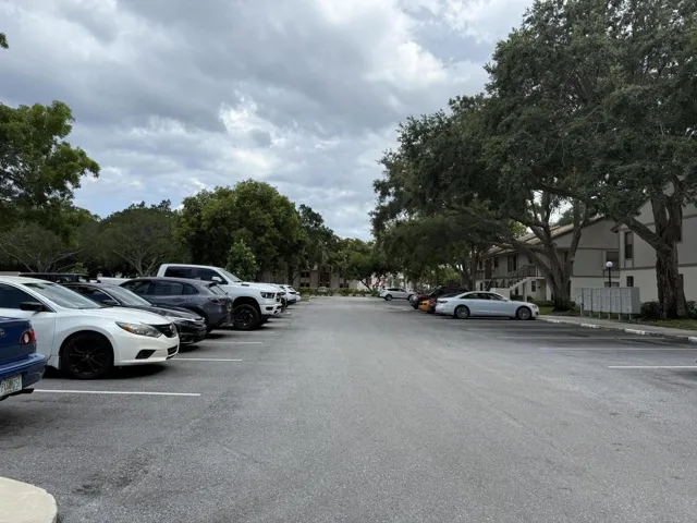 3130 Photo parking IMG_3921