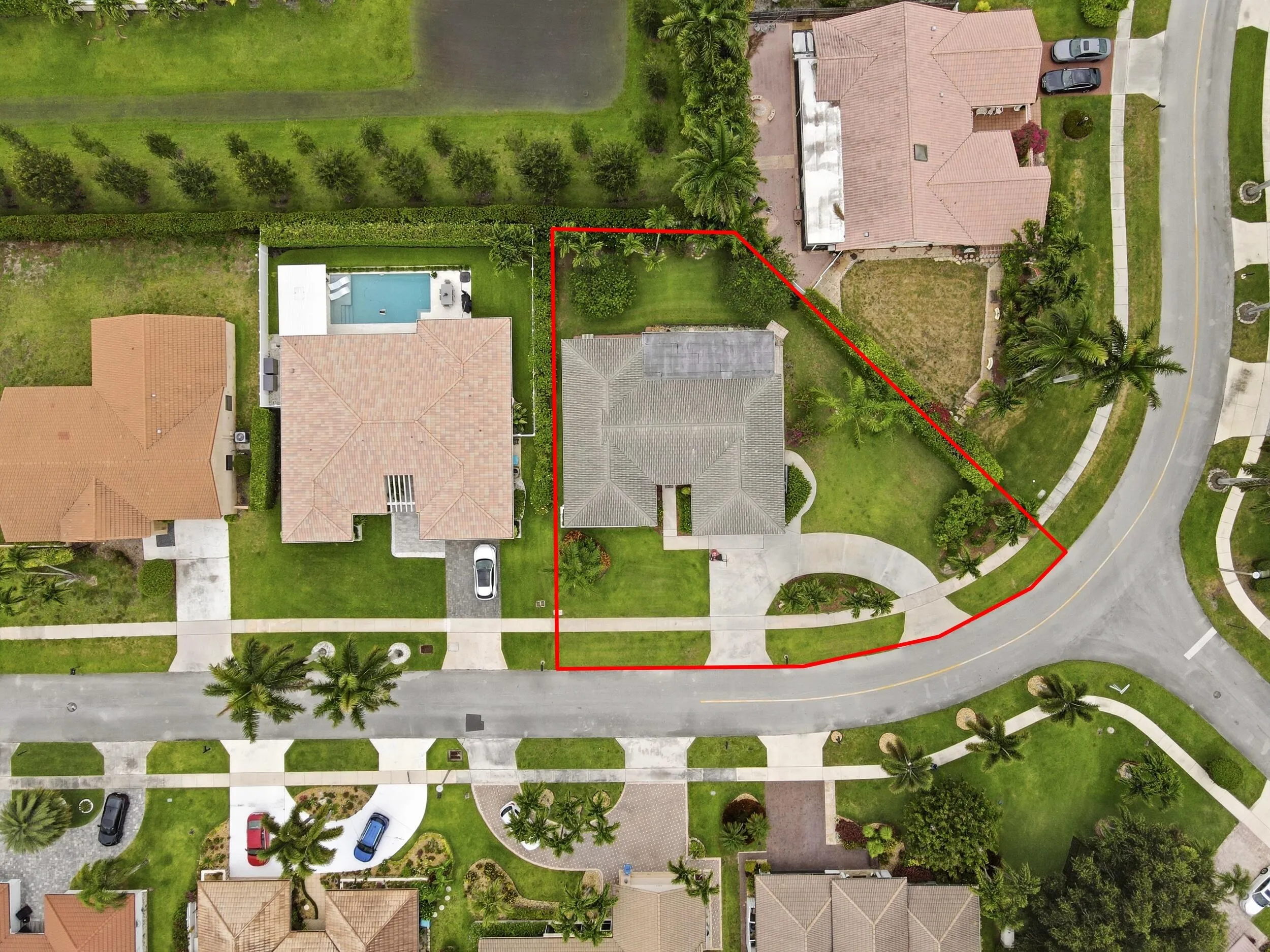LARGE PRIVATE CORNER LOT