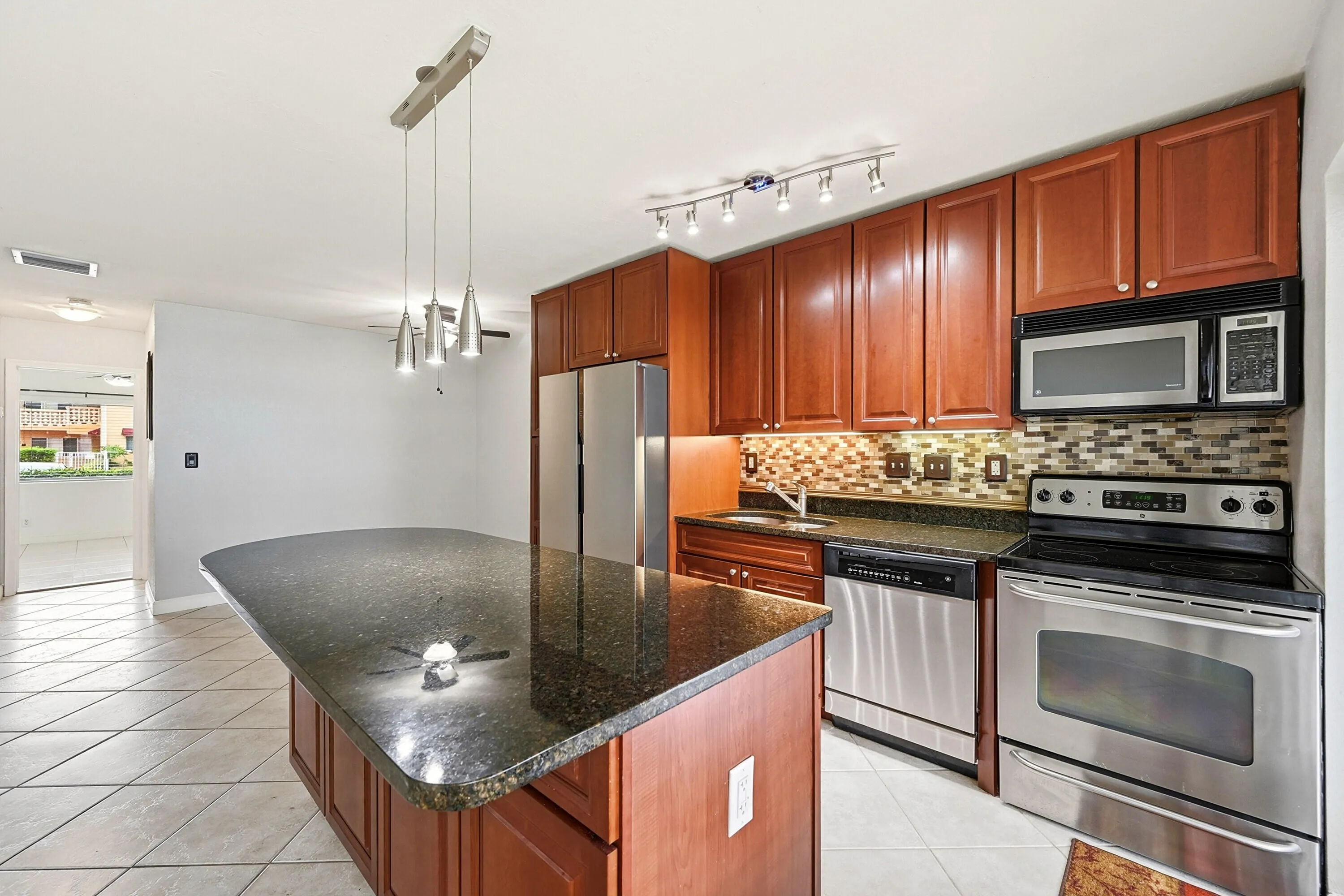 12_stl_7439