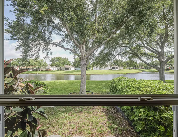 21.1 Waterford Lakes