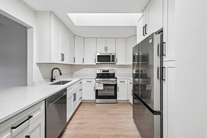 10-web-or-mls-SE Hobe Ridge Ave-S2905-01