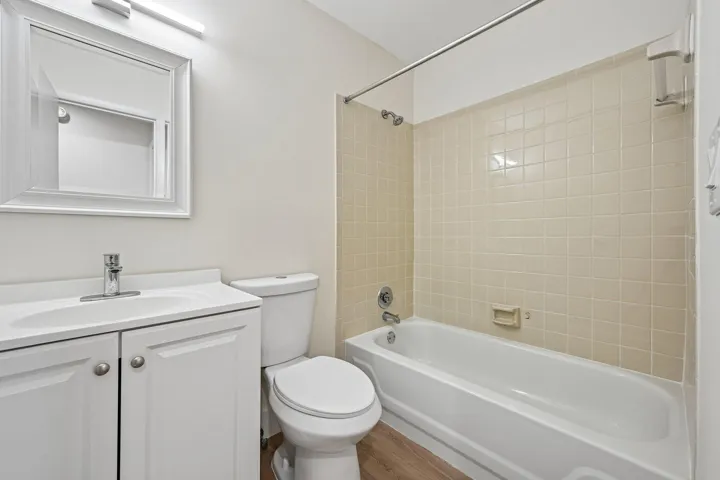 18-web-or-mls-SE Hobe Ridge Ave-S2905-01