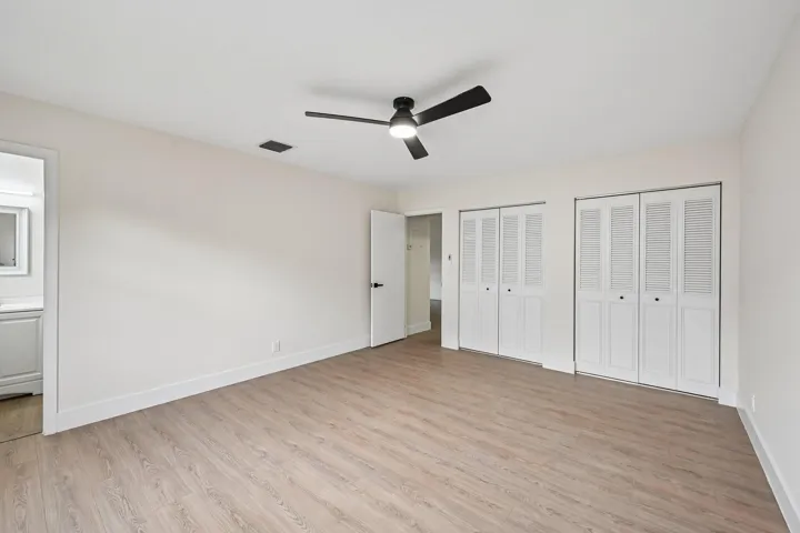 16-web-or-mls-SE Hobe Ridge Ave-S2905-01