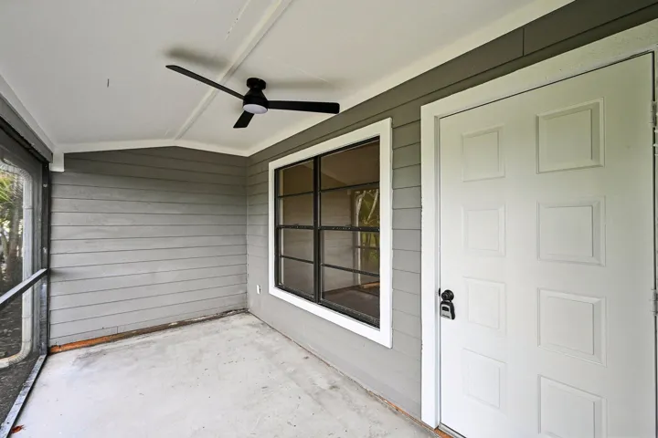21-web-or-mls-SE Hobe Ridge Ave-S2905-02