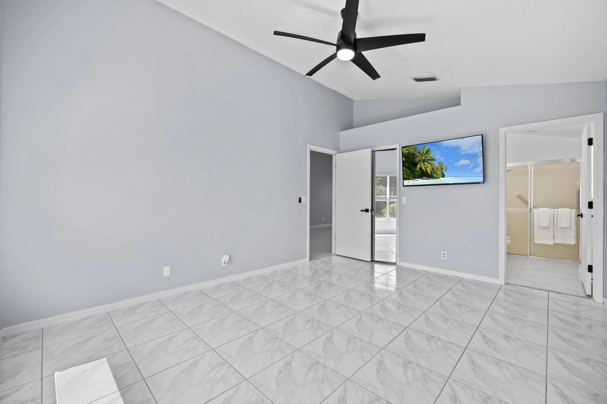 Primary suite