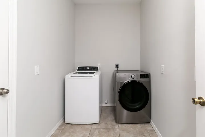 232Aldoro-28