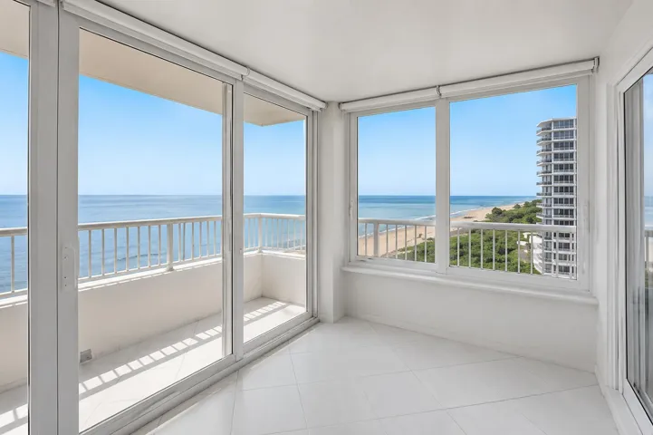 Indor/Outdoor Balcony