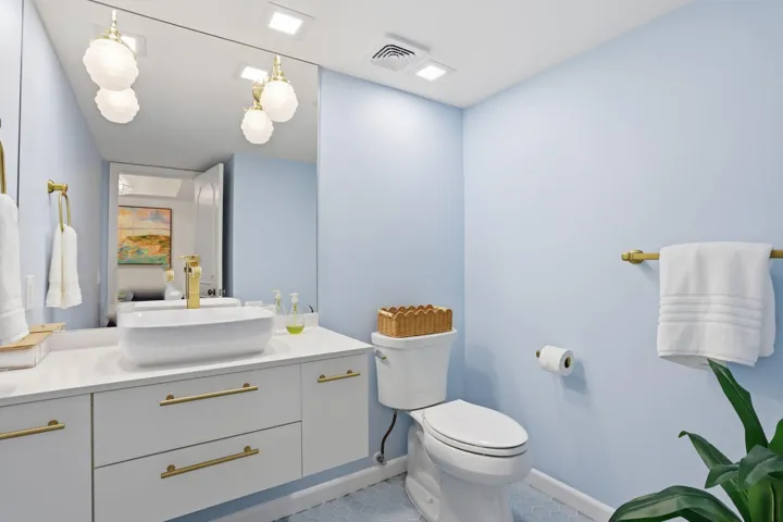 Powder room