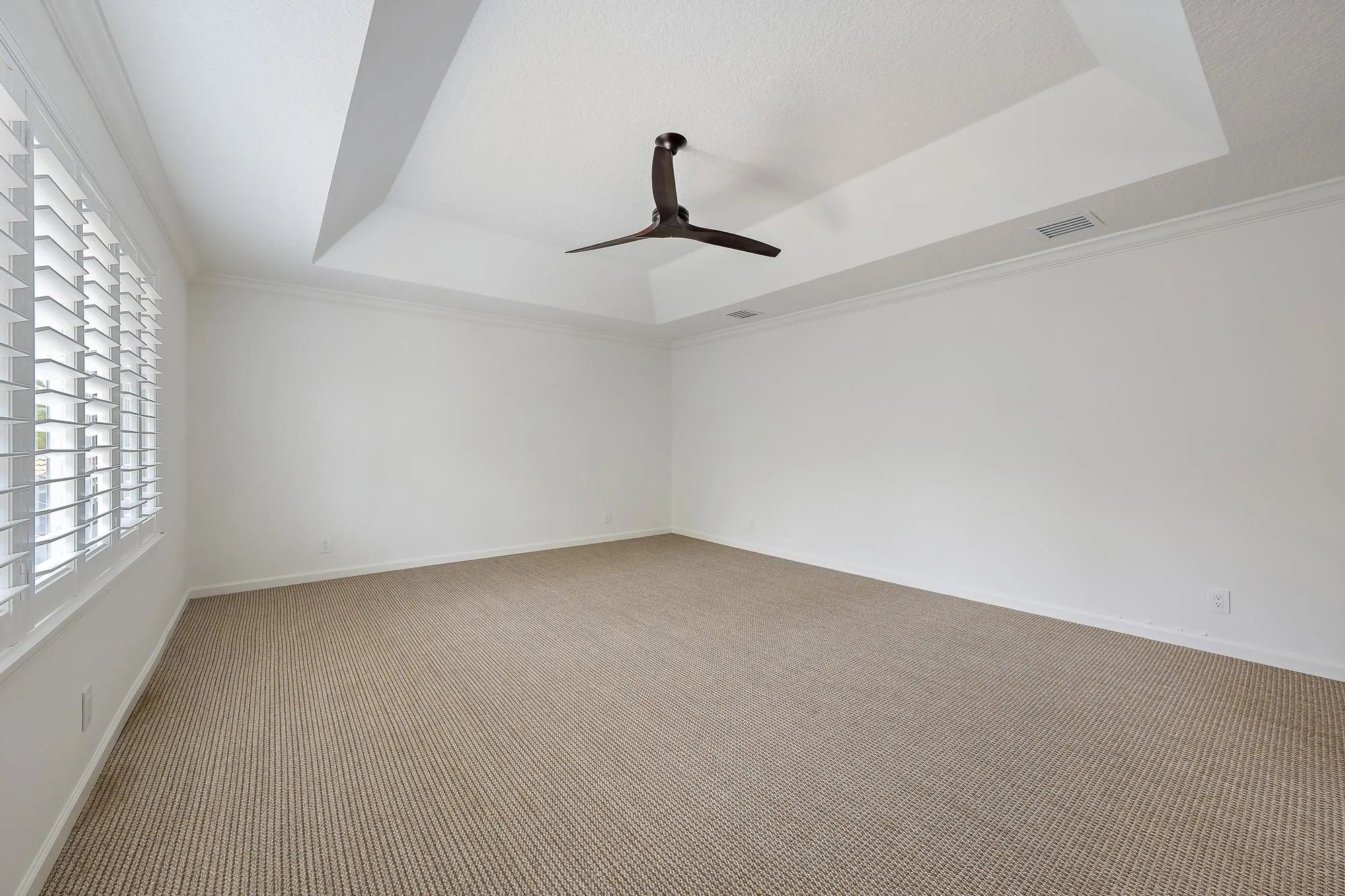 Primary Bedroom (Upstairs)