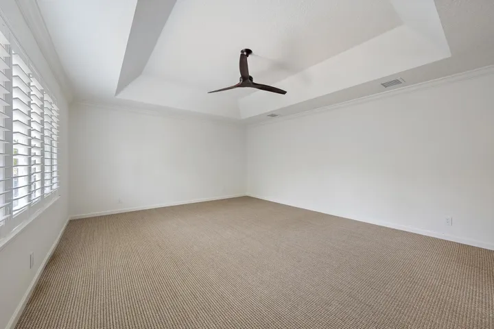 Primary Bedroom (Upstairs)