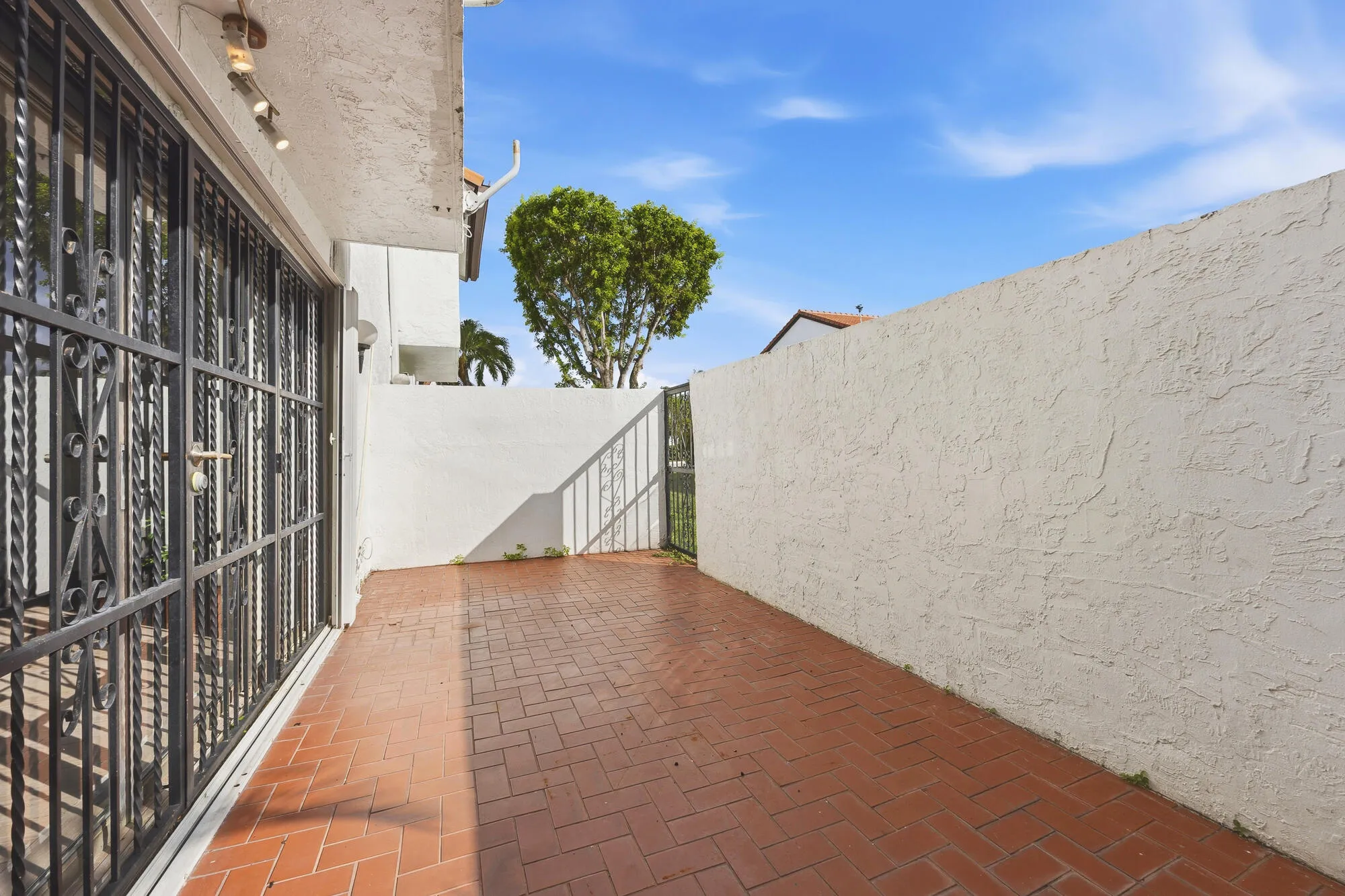 Property photo 28