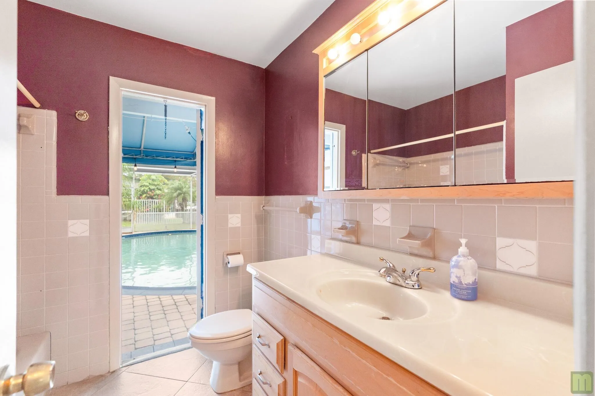 25 bath2aa