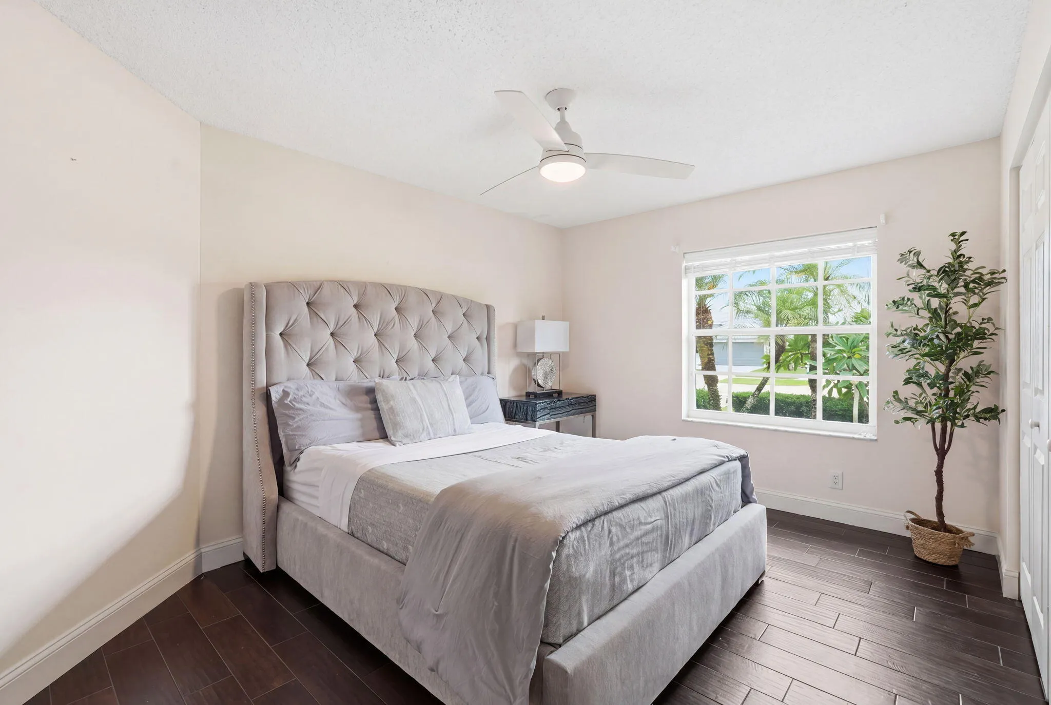 7-web-or-mls-3916_Cypress_Lake_Drive_007