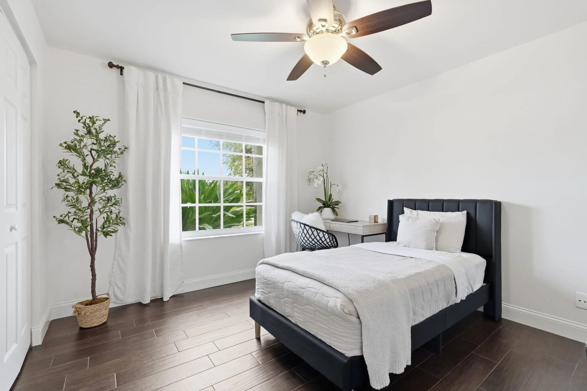 5-web-or-mls-3916_Cypress_Lake_Drive_005