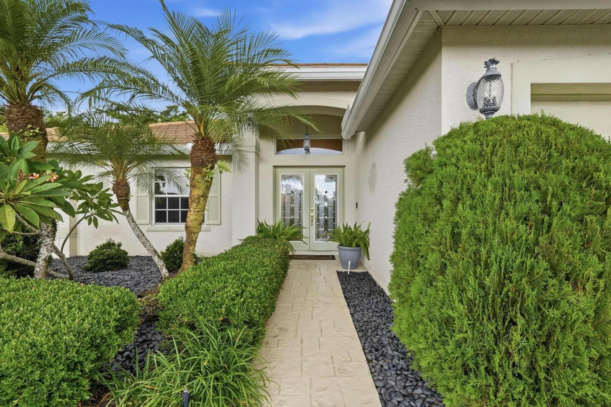 42-web-or-mls-3916_Cypress_Lake_Drive_04