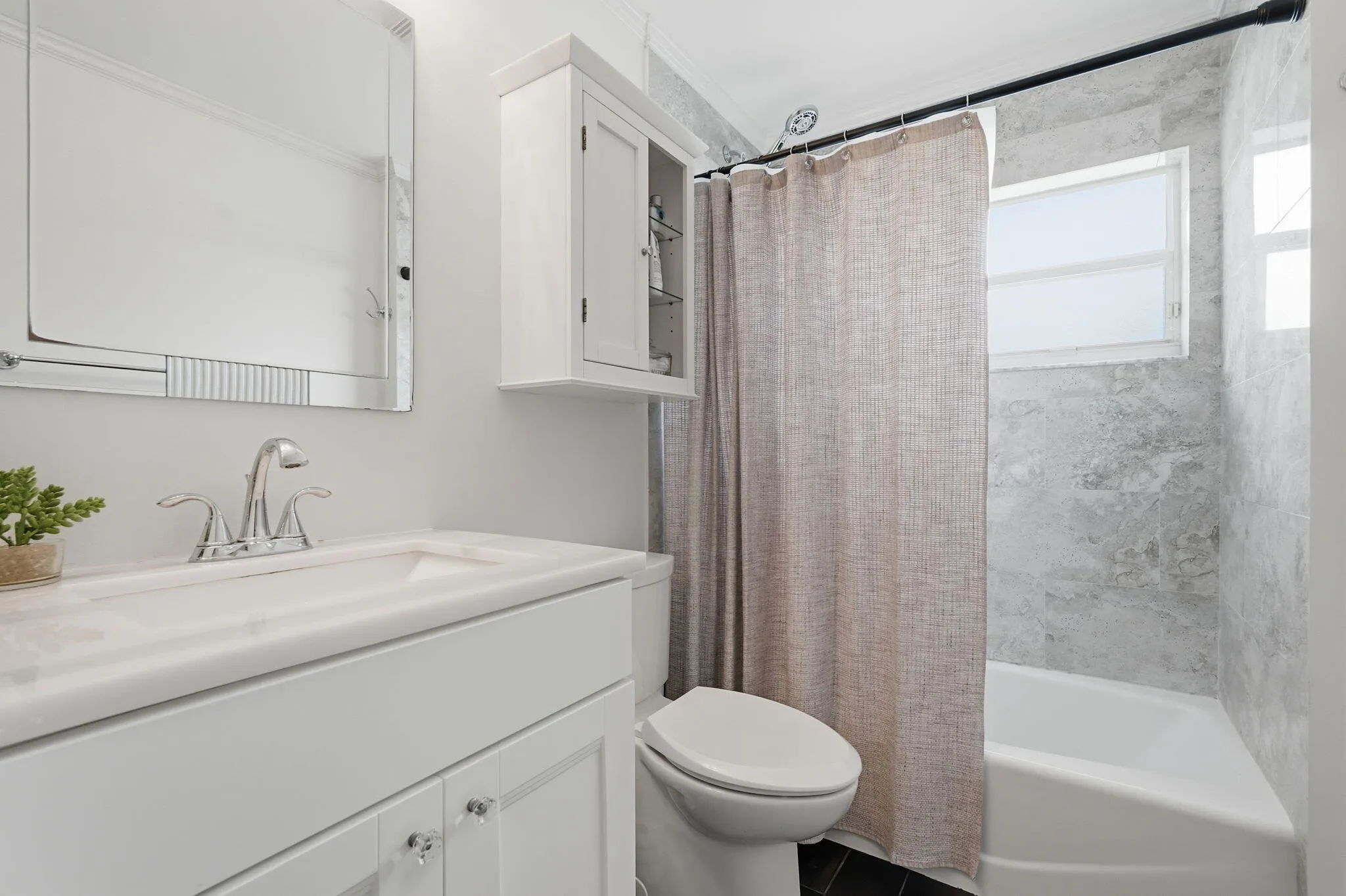 9-web-or-mls-3916_Cypress_Lake_Drive_048